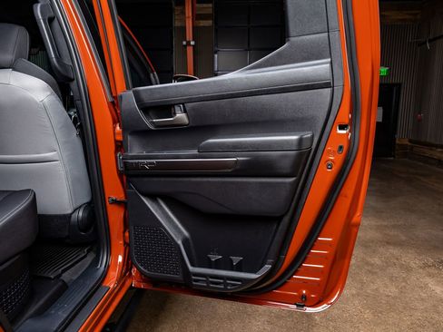 Used 2025 Toyota Tacoma TRD Off-Road image 39