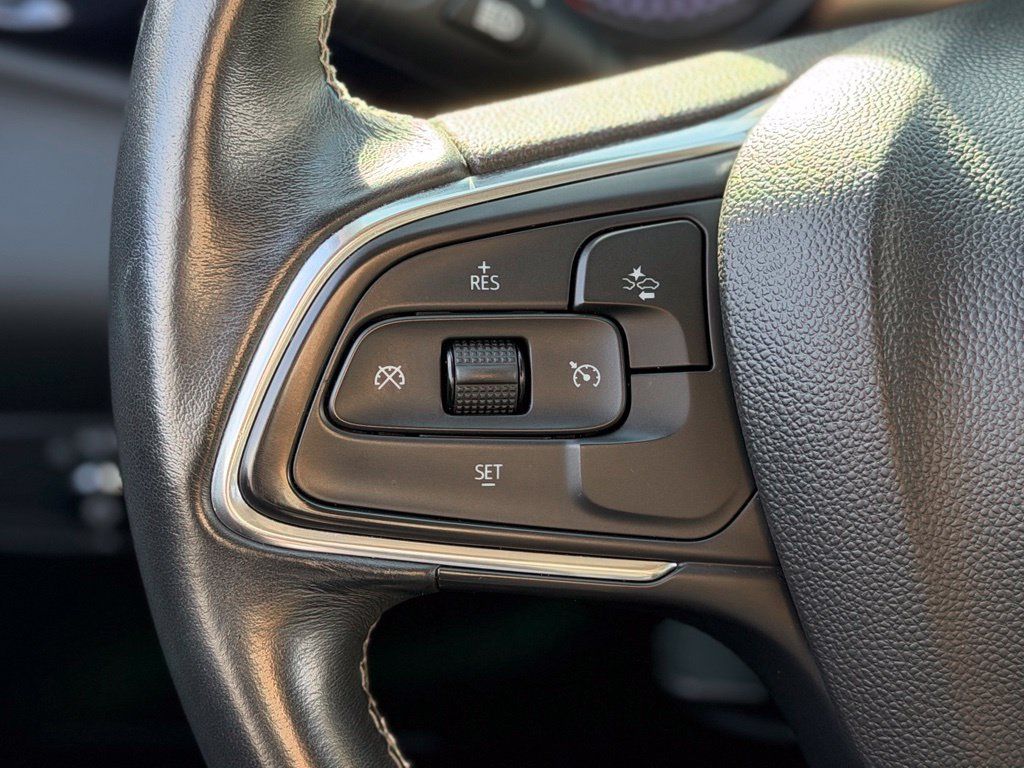 Used 2022 Buick Encore GX Select AWD/4WD image 10