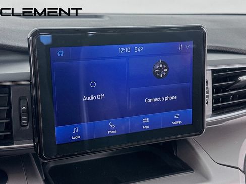 Used 2022 Ford Explorer XLT w/ Equipment Group 202A AWD/4WD image 19
