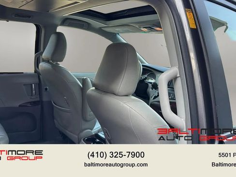 Used 2014 Toyota Sienna XLE w/ Entertainment Package AWD/4WD image 24