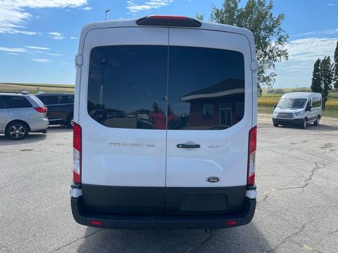 Used 2019 Ford Transit 150 XLT image 4