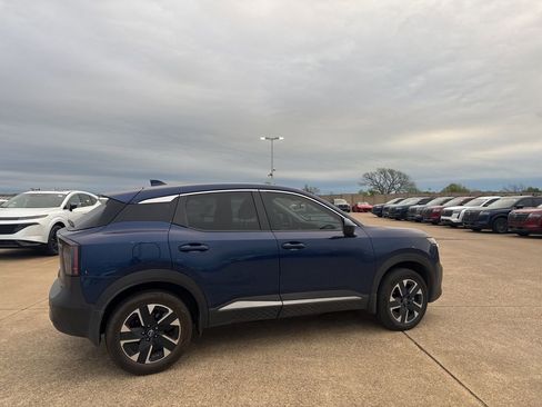 Certified 2025 Nissan Kicks SV image 19