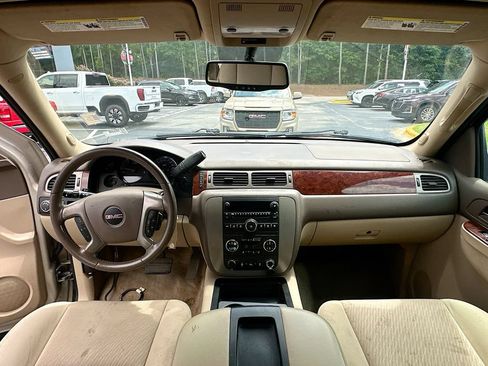 Used 2013 GMC Yukon SLE w/ Convenience Package RWD image 3
