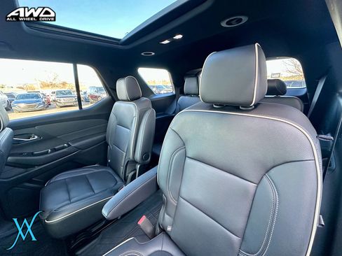 Used 2022 Chevrolet Traverse Premier w/ LPO, Floor Liner Package AWD/4WD image 23