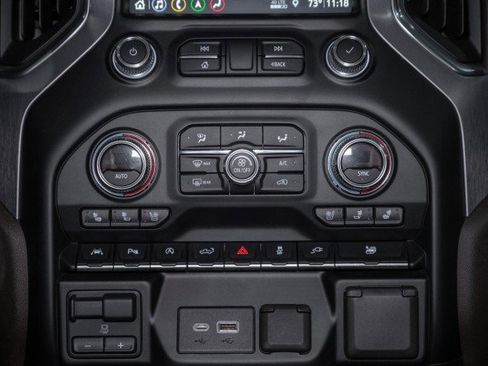 Used 2019 GMC Sierra 1500 SLT w/ SLT Premium Plus Package image 15