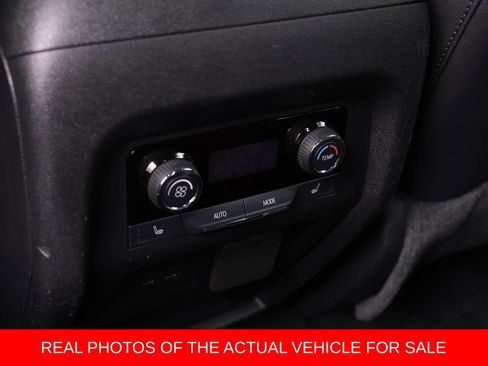 Used 2024 Chevrolet Traverse RS image 12