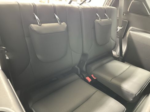 Used 2023 Lexus GX 460 Premium AWD/4WD image 32