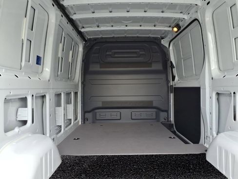 New 2025 Mercedes-Benz Sprinter 2500 image 21
