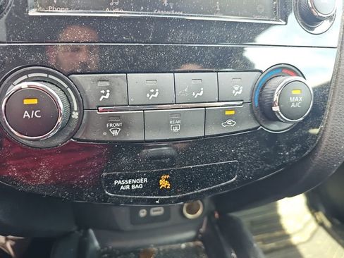 Used 2020 Nissan Rogue Sport S FWD image 15