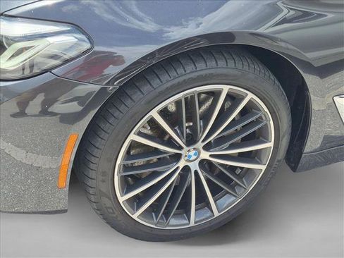 Used 2023 BMW 540i w/ Premium Package RWD image 21