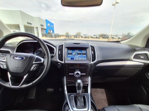 Used 2017 Ford Edge Titanium w/ Technology Package image 15