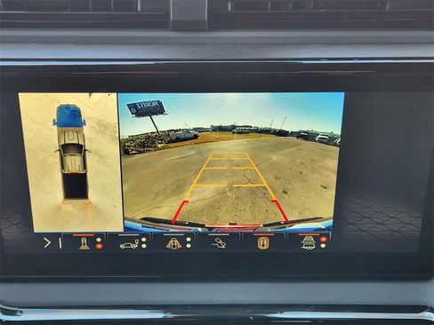 Used 2025 GMC Sierra 2500 AT4 w/ AT4 Premium Plus Package image 17