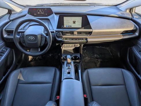 Used 2024 Toyota Prius XLE FWD image 17