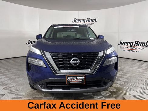 Used 2023 Nissan Rogue SL w/ SL Premium Package image 3