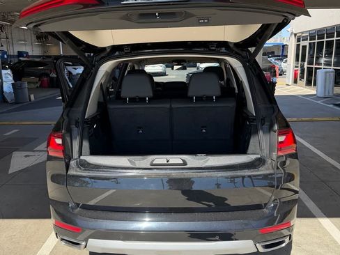 Used 2022 BMW X7 xDrive40i w/ Parking Assistance Package AWD/4WD image 10