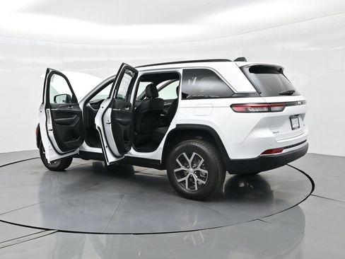 New 2025 Jeep Grand Cherokee Limited image 42