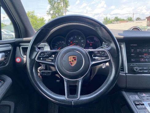Used 2017 Porsche Macan GTS image 11