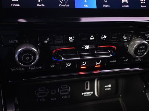 Used 2023 Jeep Grand Cherokee L Summit image 34