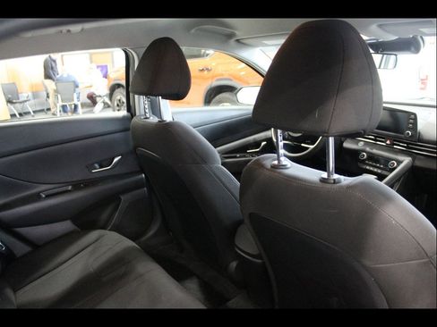 Used 2023 Hyundai Elantra SEL image 20