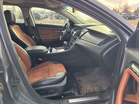 Used 2012 Ford Taurus SHO image 12