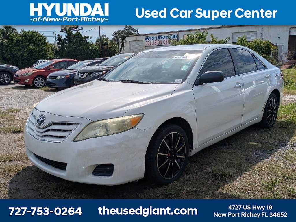 Used 2011 Toyota Camry FWD image 1