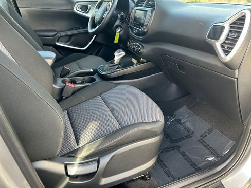 Used 2023 Kia Soul LX w/ Option Group 015 image 26