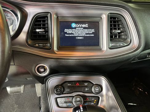 Used 2023 Dodge Challenger SXT RWD image 13