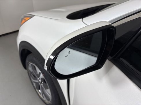 Used 2022 Kia Niro EX image 13