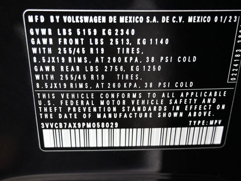 Used 2023 Volkswagen Tiguan SE R-Line image 42