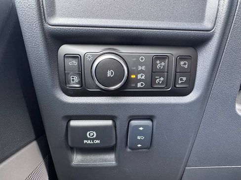 Used 2025 Ford F150 Lariat w/ Equipment Group 501A Mid AWD/4WD image 40