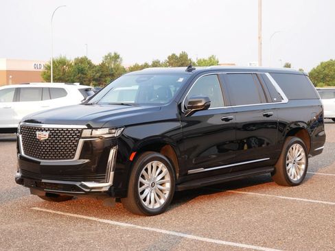 Used 2024 Cadillac Escalade ESV Luxury AWD/4WD image 5