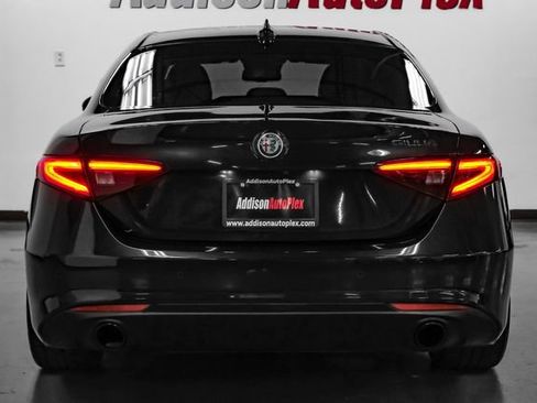 Used 2020 Alfa Romeo Giulia w/ Nero Edizione RWD image 10
