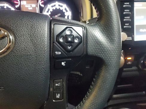 Used 2022 Toyota 4Runner TRD Off-Road Premium image 21