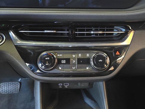 Used 2024 Buick Envista Sport Touring w/ Convenience I Package FWD image 22