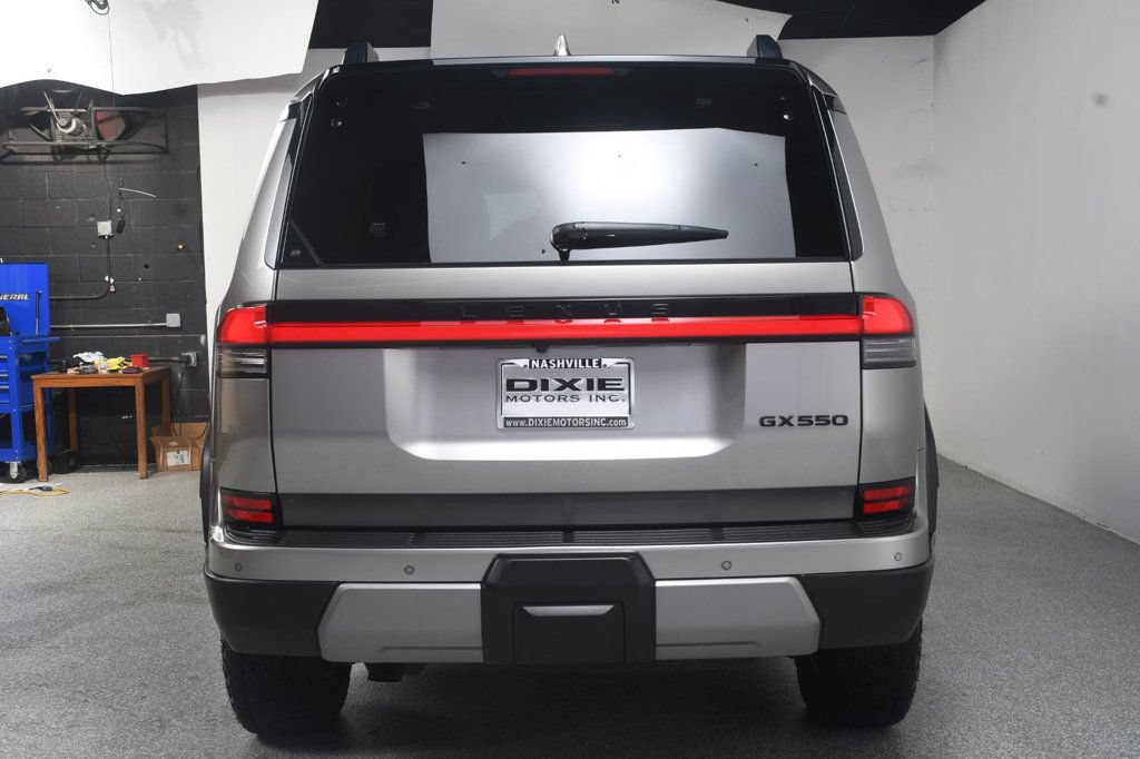 Used 2025 Lexus GX 550 w/ Accessory Package (CT) AWD/4WD image 16