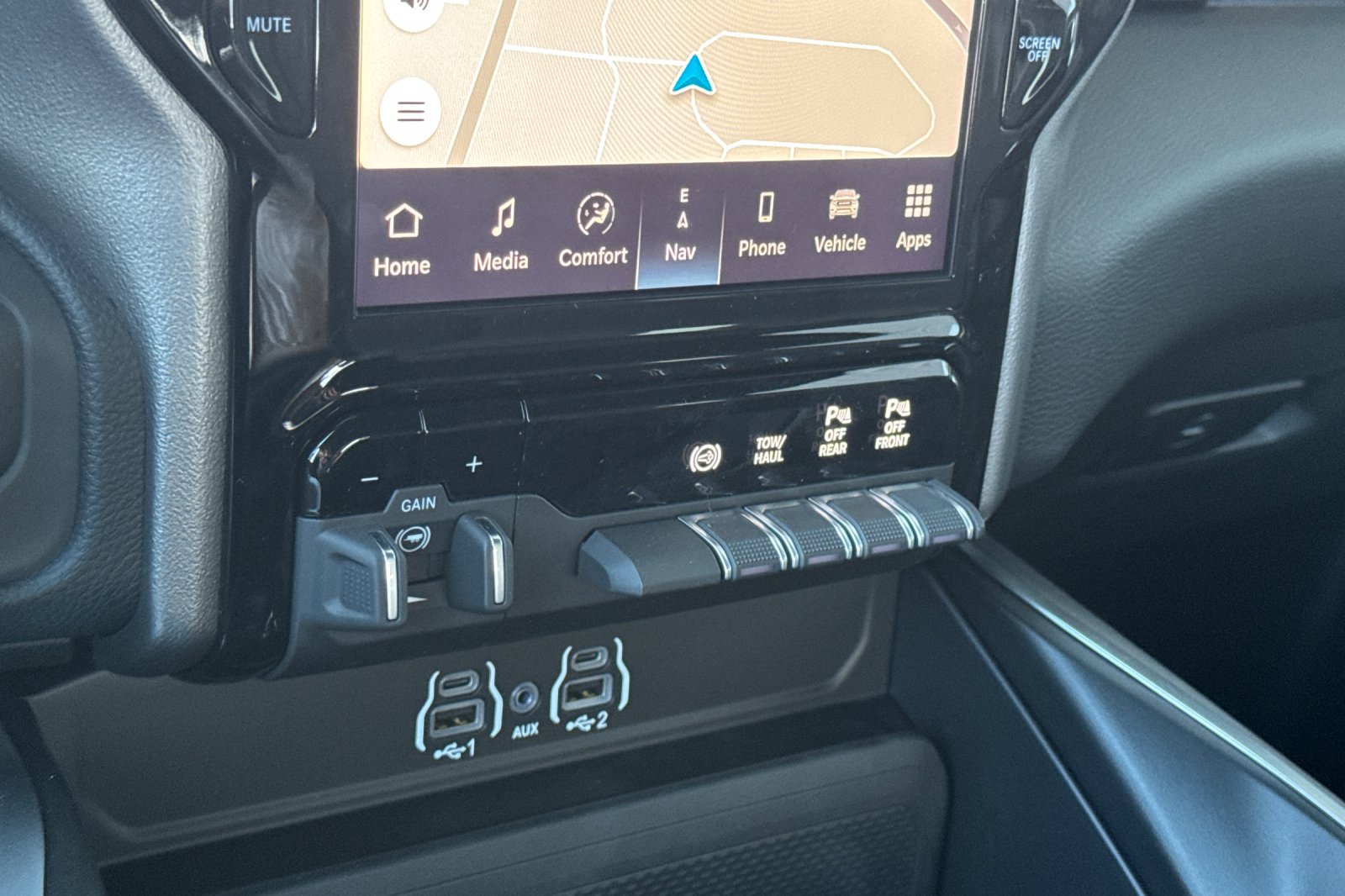 New 2026 RAM 3500 Big Horn AWD/4WD image 19