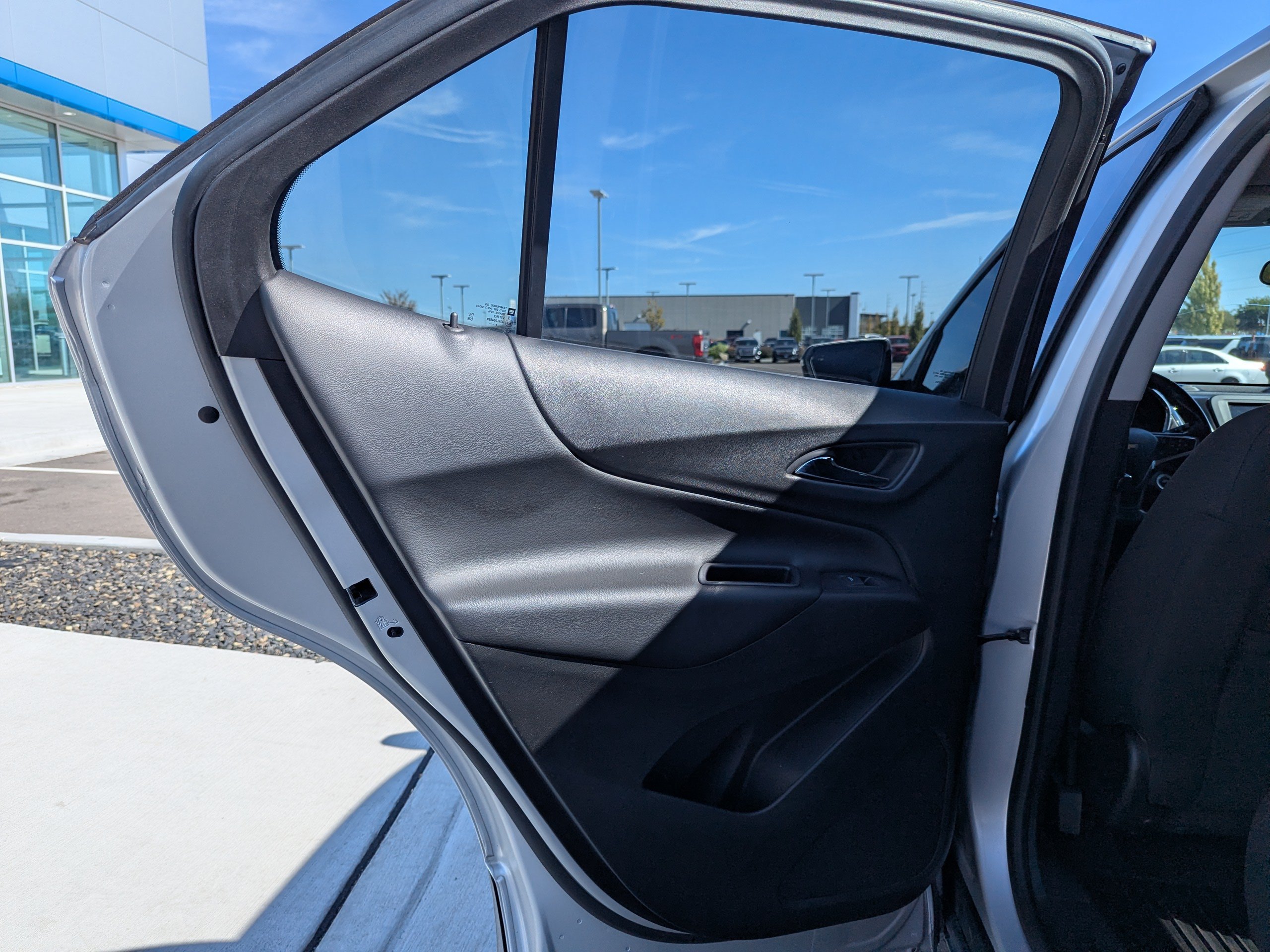 Used 2019 Chevrolet Equinox LT FWD image 28