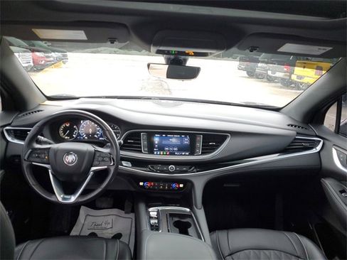 Used 2022 Buick Enclave Avenir w/ Avenir Technology Package image 24