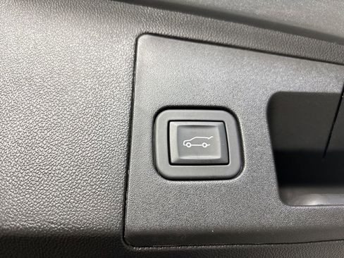 Used 2025 Cadillac XT5 Premium Luxury image 25