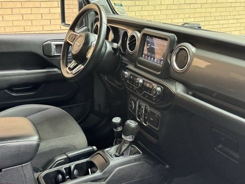 Used 2021 Jeep Wrangler Unlimited Sahara AWD/4WD image 9