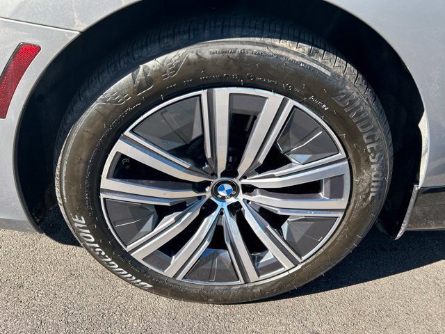 Used 2023 BMW i7 xDrive60 AWD/4WD image 35