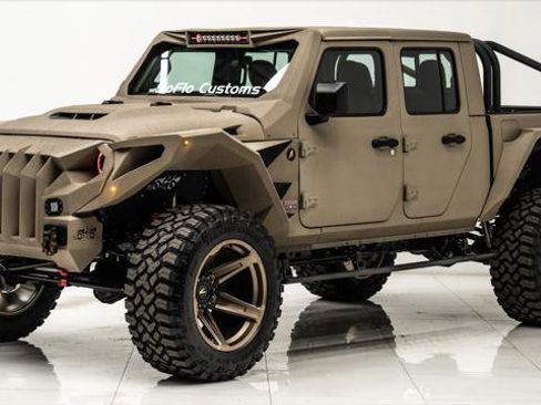 Used 2025 Jeep Gladiator Sport image 4