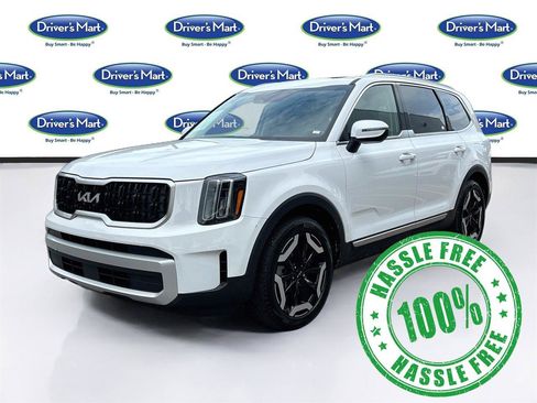 Used 2025 Kia Telluride EX w/ EX Captain's Chair Package FWD image 3