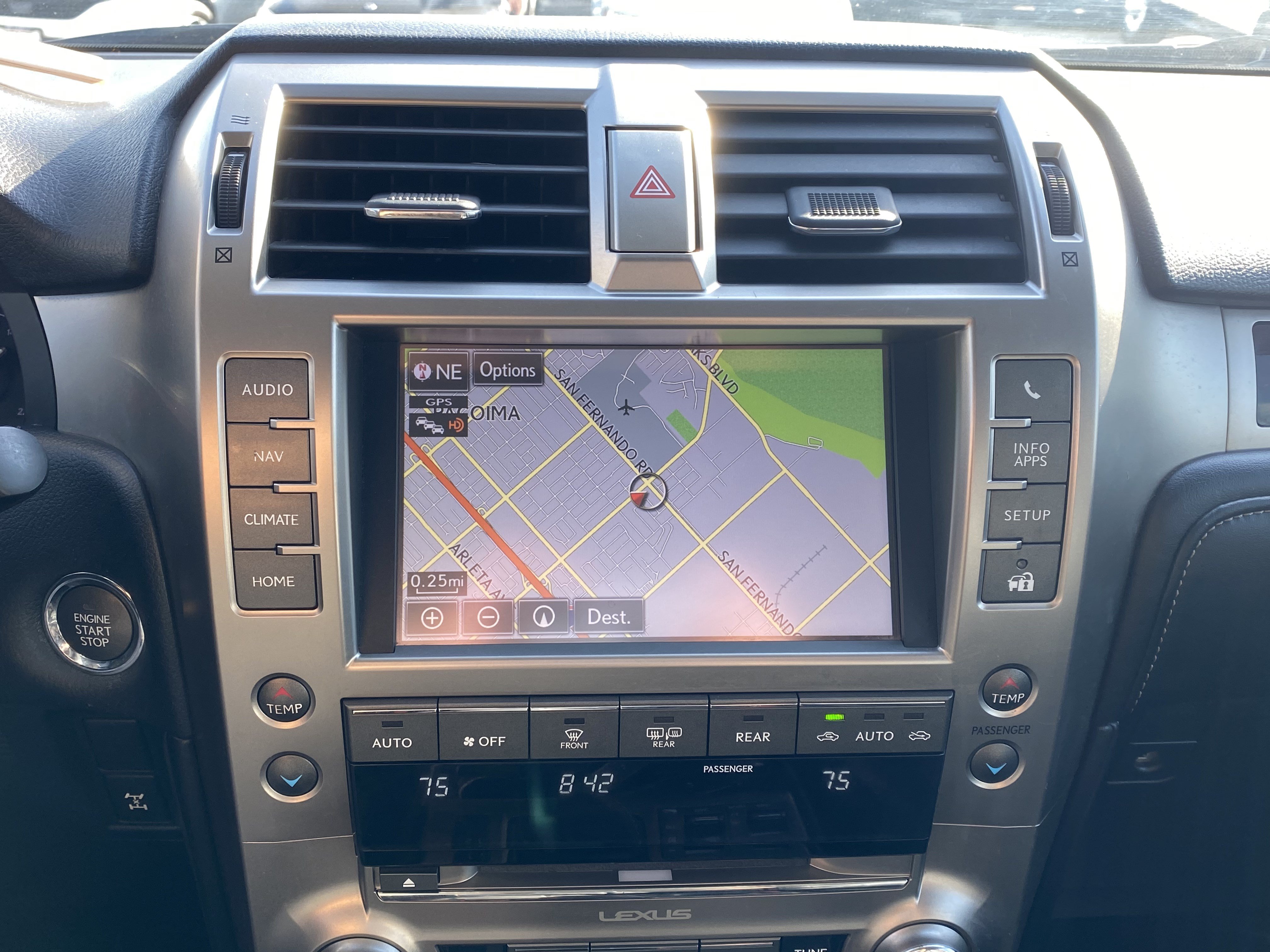 Used 2018 Lexus GX 460 Premium AWD/4WD image 16