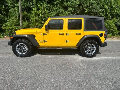 Used 2021 Jeep Wrangler Unlimited Sport AWD/4WD image 2
