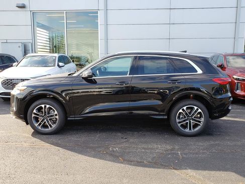 New 2025 Audi Q5 Premium Plus image 2