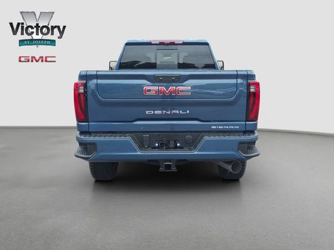 New 2026 GMC Sierra 2500 Denali w/ Denali Reserve Package AWD/4WD image 16