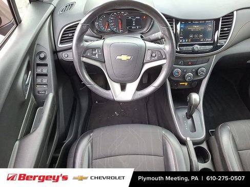 Used 2022 Chevrolet Trax LT w/ Sport Edition image 13