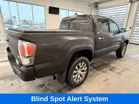 Used 2021 Toyota Tacoma Limited image 8
