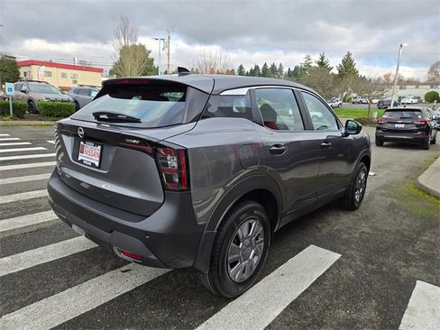 New 2026 Nissan Kicks S image 6